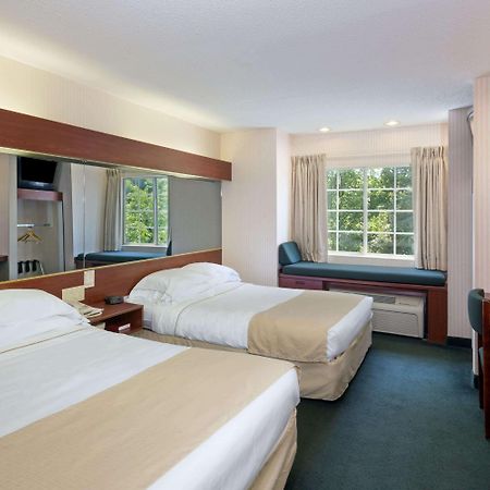 Microtel Inn & Suites By Wyndham Matthews/Charlotte מראה חיצוני תמונה
