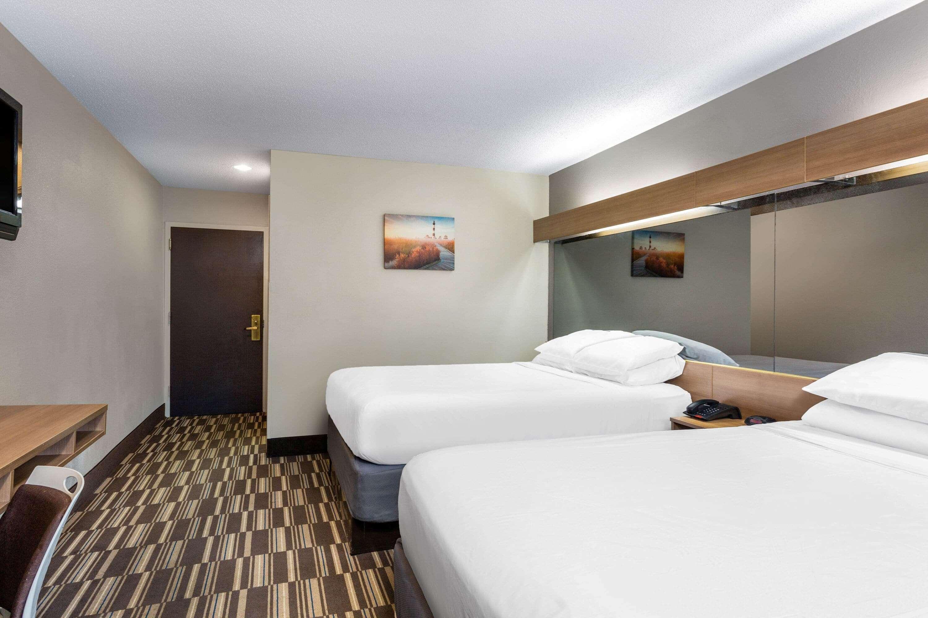 Microtel Inn & Suites By Wyndham Matthews/Charlotte מראה חיצוני תמונה