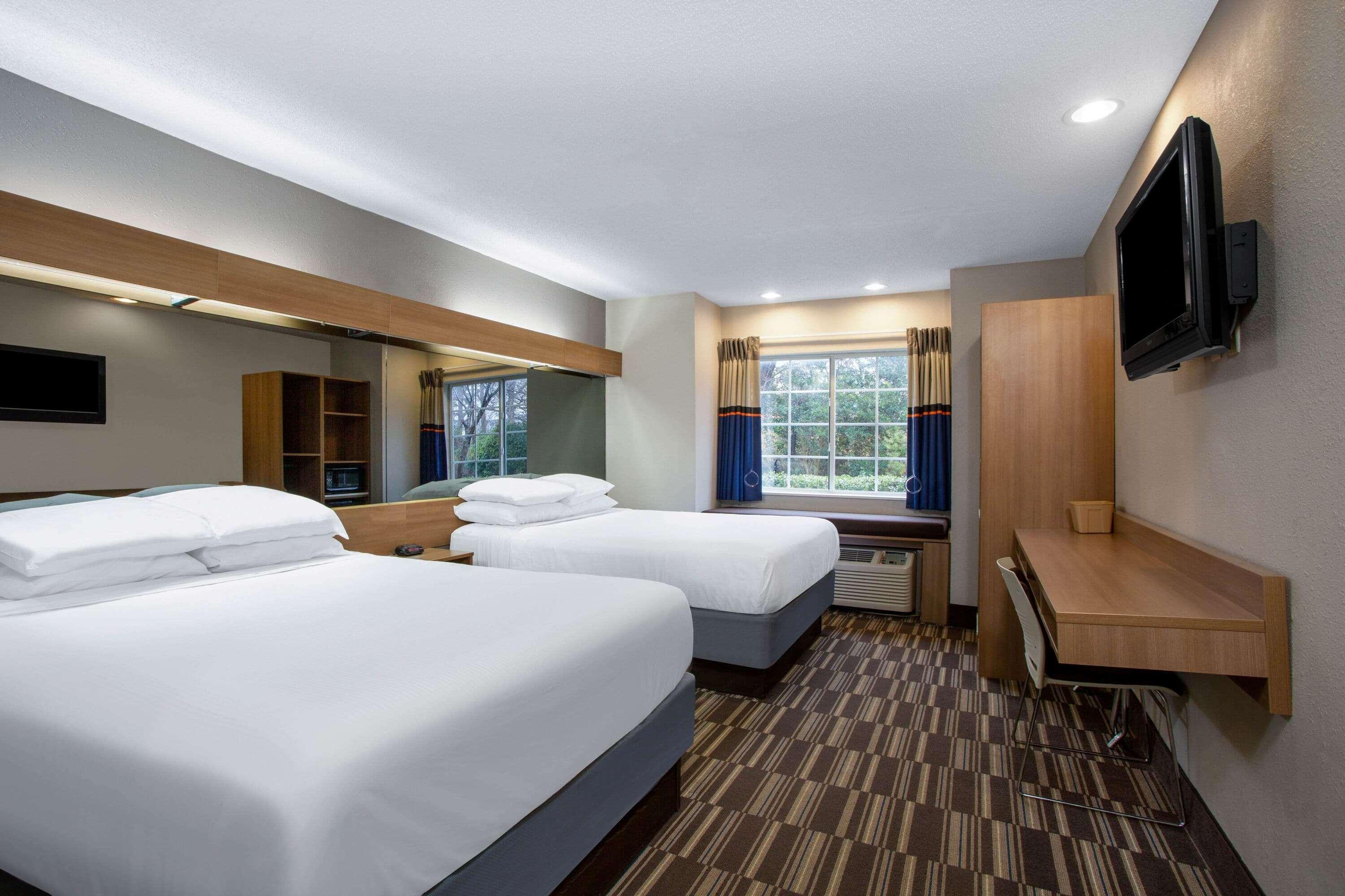 Microtel Inn & Suites By Wyndham Matthews/Charlotte מראה חיצוני תמונה