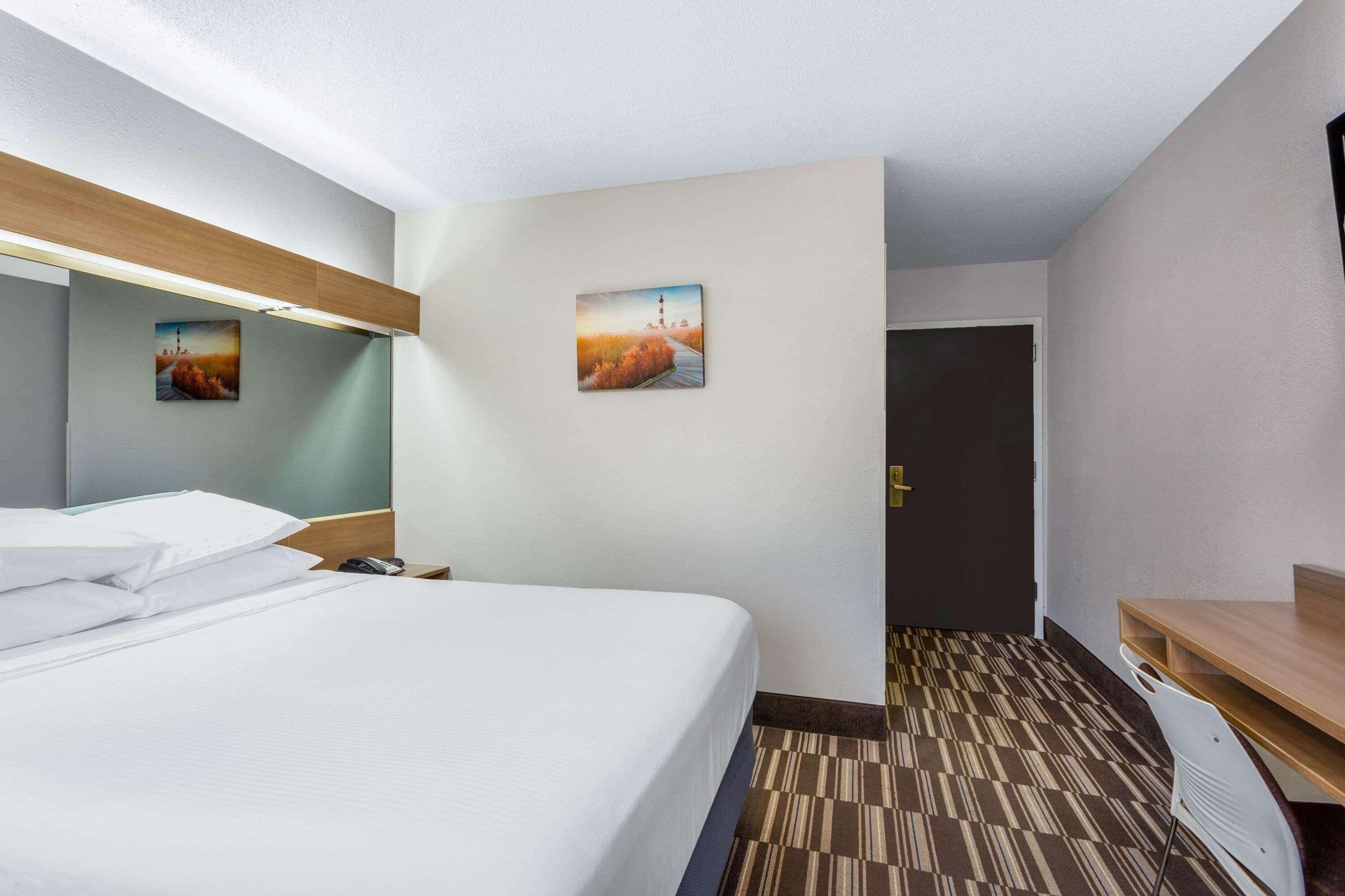 Microtel Inn & Suites By Wyndham Matthews/Charlotte מראה חיצוני תמונה