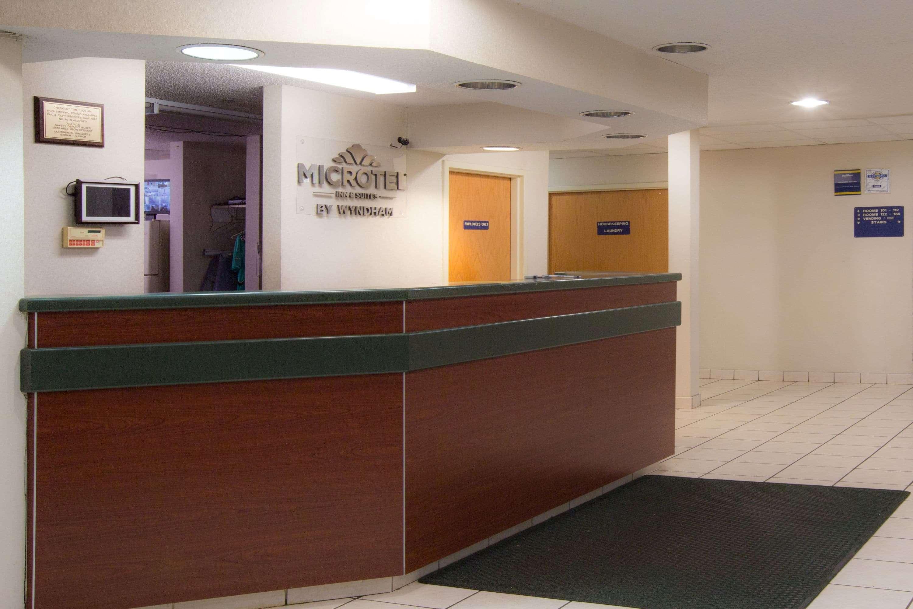 Microtel Inn & Suites By Wyndham Matthews/Charlotte מראה חיצוני תמונה